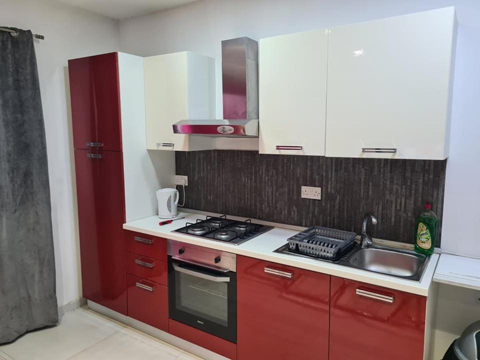 St Julians Central 2 Bedroom Apartment Saint Julian's 외부 사진